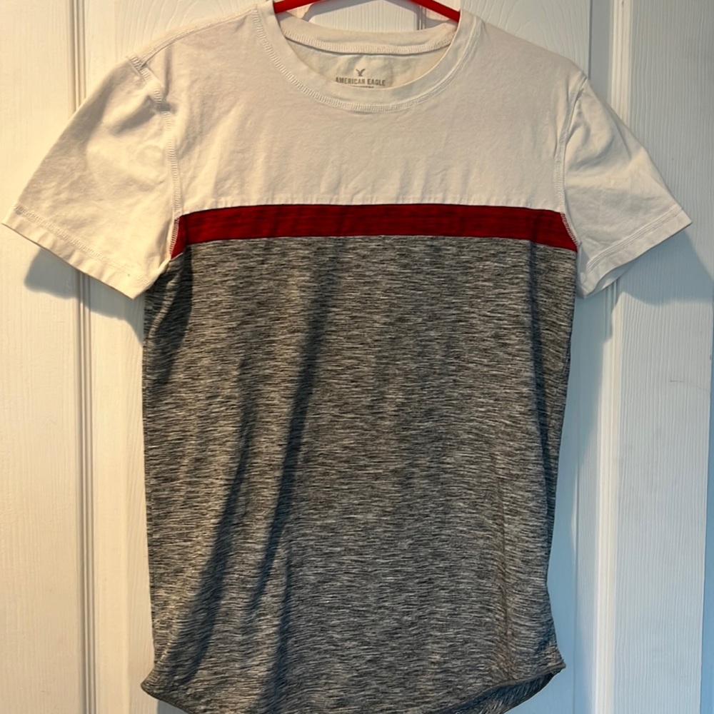 American eagle AEO XS Extra small white grey red active flex fit shortsleeved